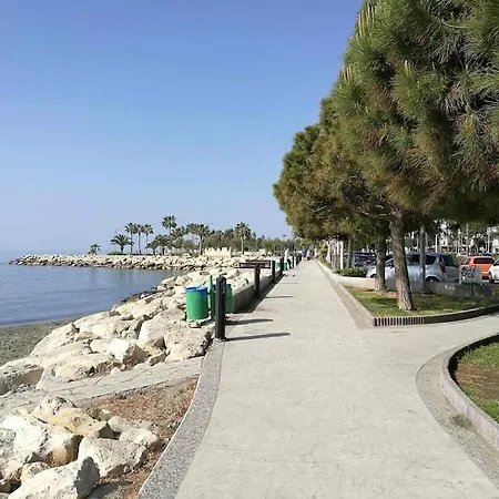 Design 3 Mins Walking To The Lemesos